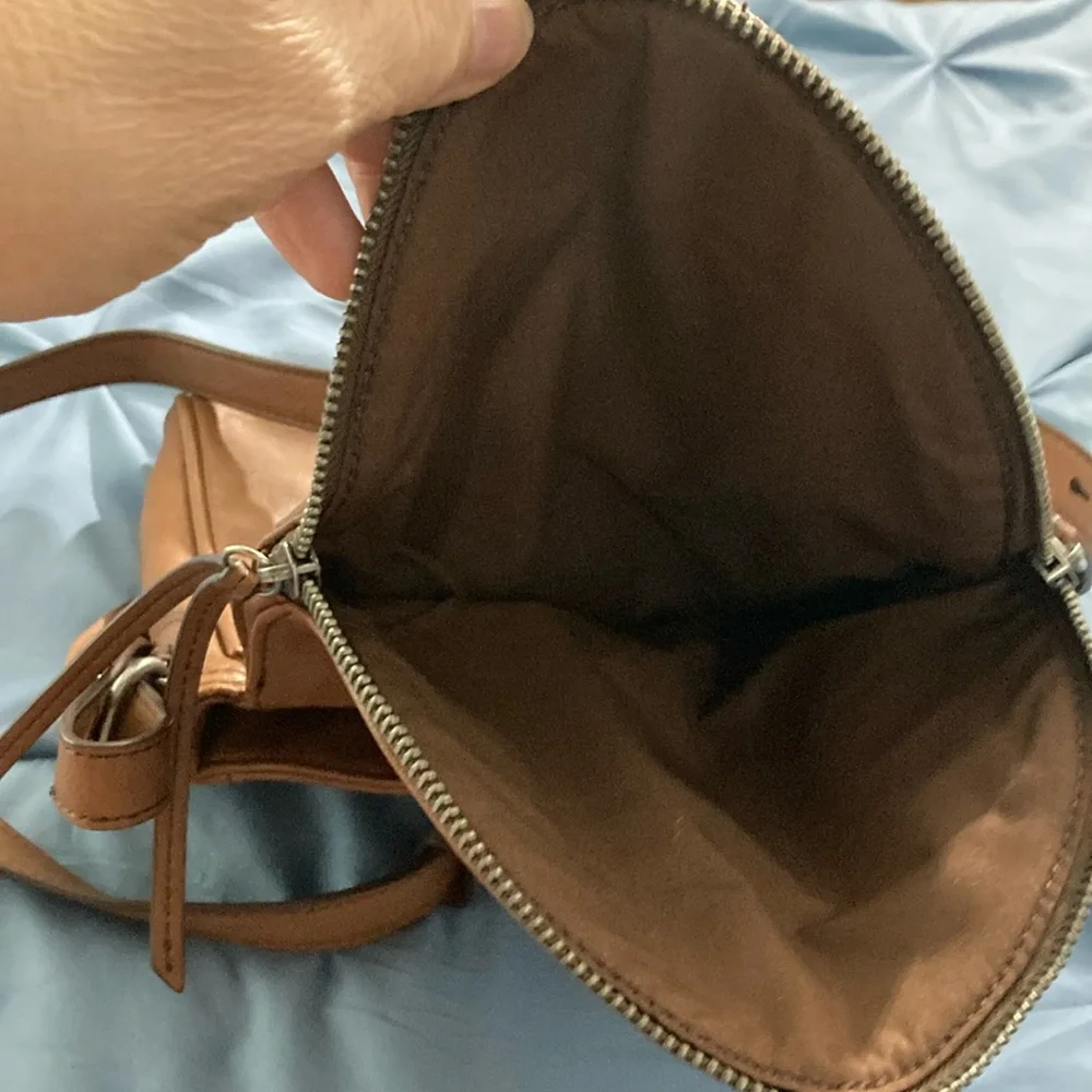 Abercrombie & Fitch Brown Leather Crossbody Bag - Picture 2 of 6